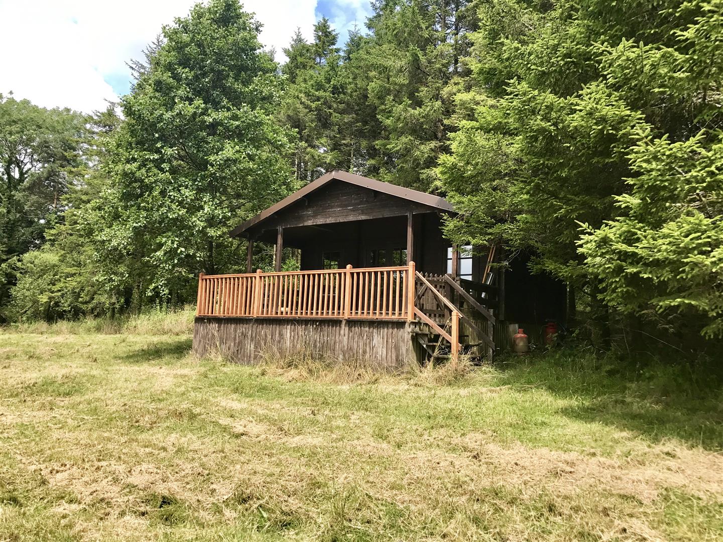 THE SUMMER HOUSE